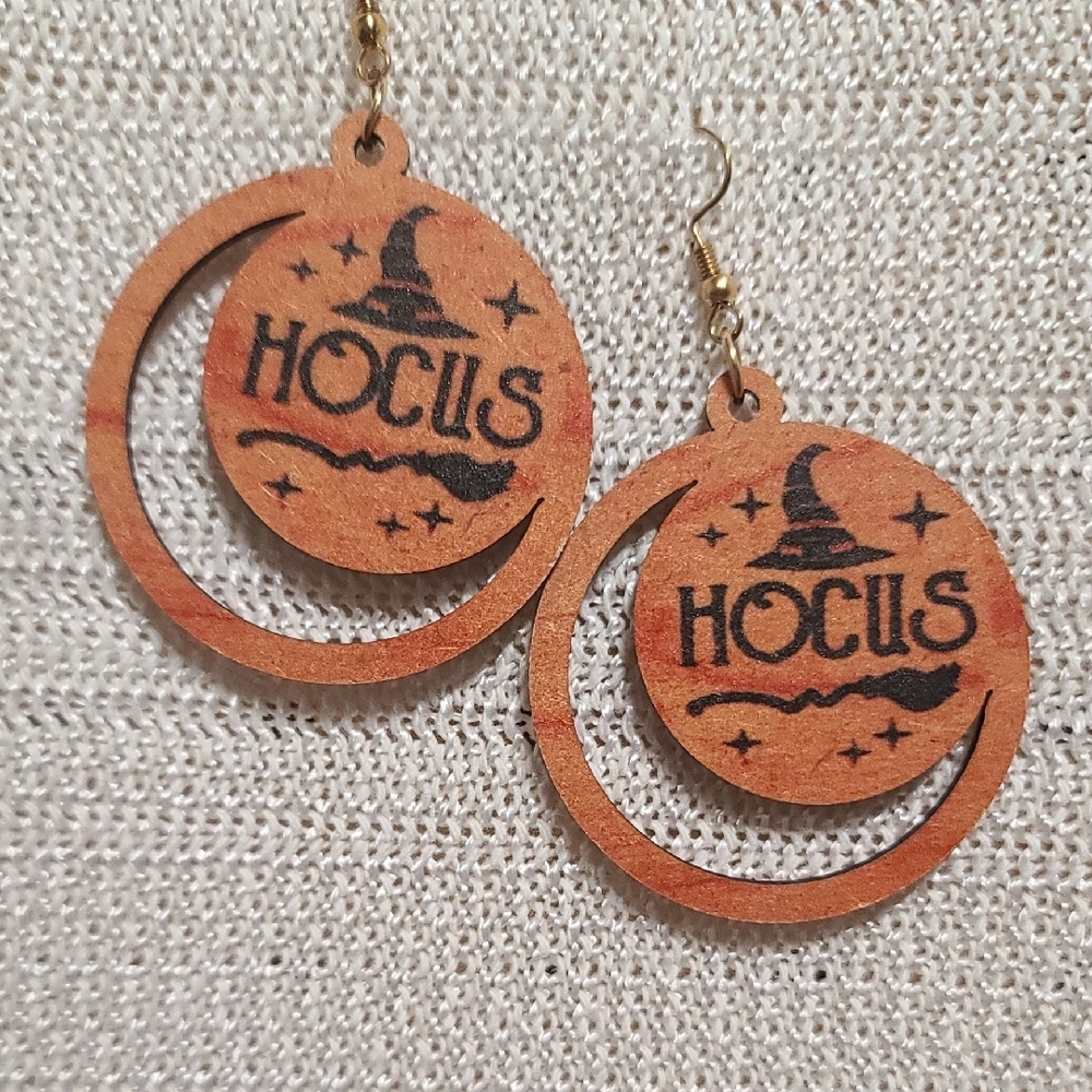 Hocus Pocus Enchanting Laser Cut Wooden Orange Moon Dangle Earrings NWT - Picture 2 of 5